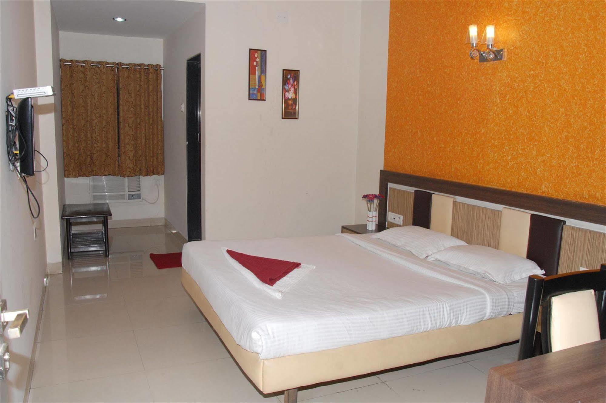 Hotel Enzo International Bangalore Exterior photo